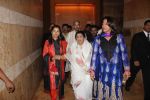 Lataji with Anu Ranjan at Yash Chopra Memorial Awards in Mumbai on 19th Oct 2013